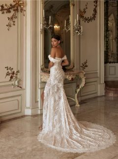 Royal-2025-Hally