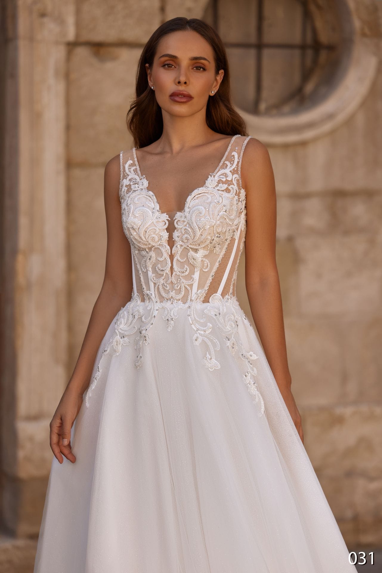 Rochie de mireasă A-line Bellara 2026-31 din tull, cu corset din dantelă și decolteu în V