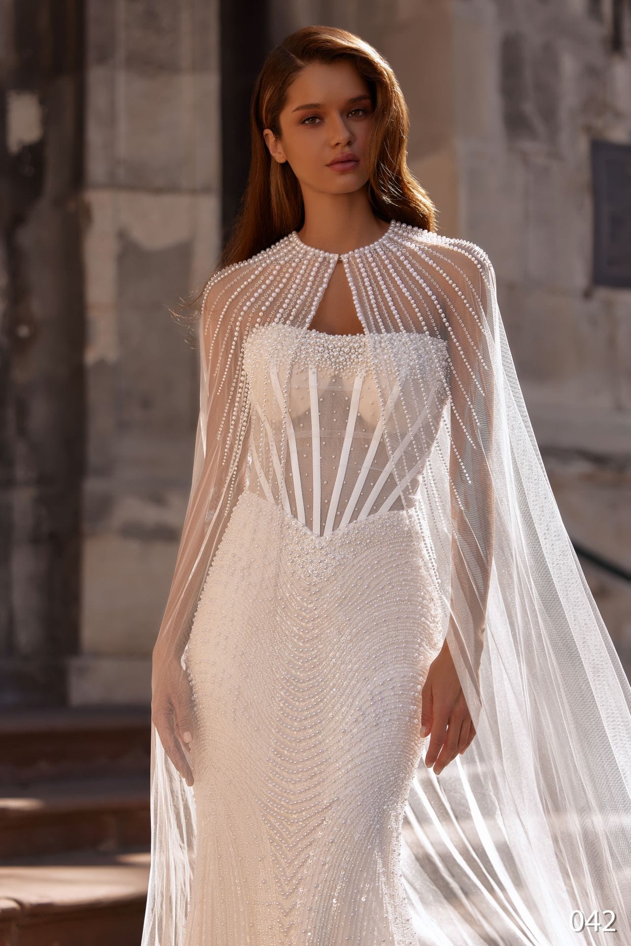 Rochie de mireasă sirenă Bellara 2026-42 brodată cu perle, cu corset strapless
